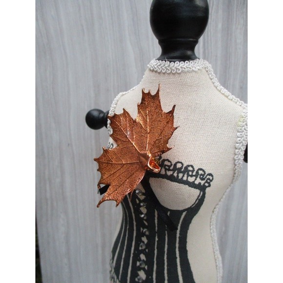 Stunning Copper Plated Maple Leaf Pendant Autumn Leaves Fall 3 inches - Picture 8 of 8